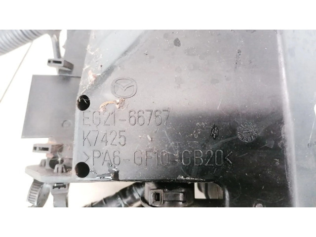 Блок предохранителей  EG2166767   Mazda CX-7    