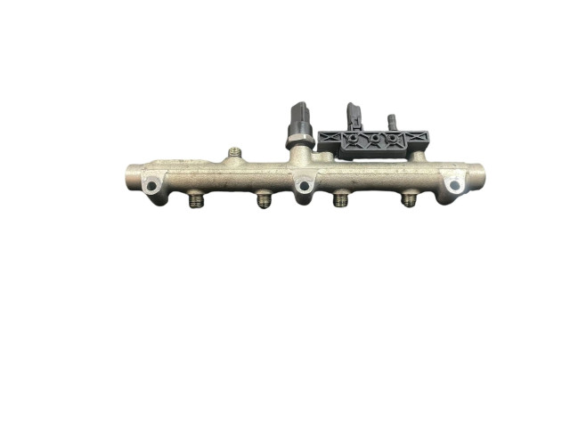 Vstřikovací lišta 0445214017   Peugeot 807    4HW 