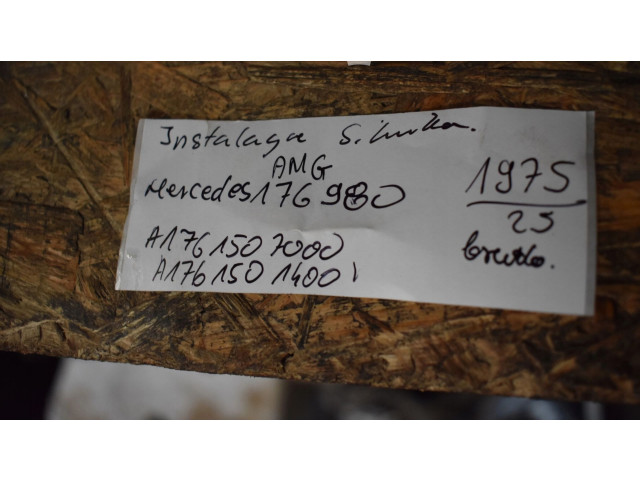   Pojistková skříňka    Mercedes-Benz  W177 2024