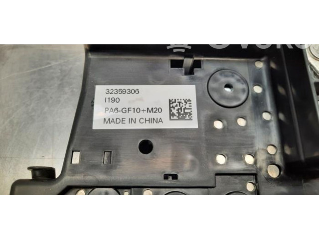   Pojistková skříňka 32359306   Volvo XC40 2021