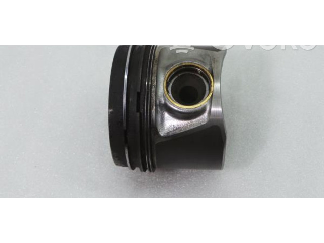  Поршень  7901S, 14R0  Audi RS4 B8  