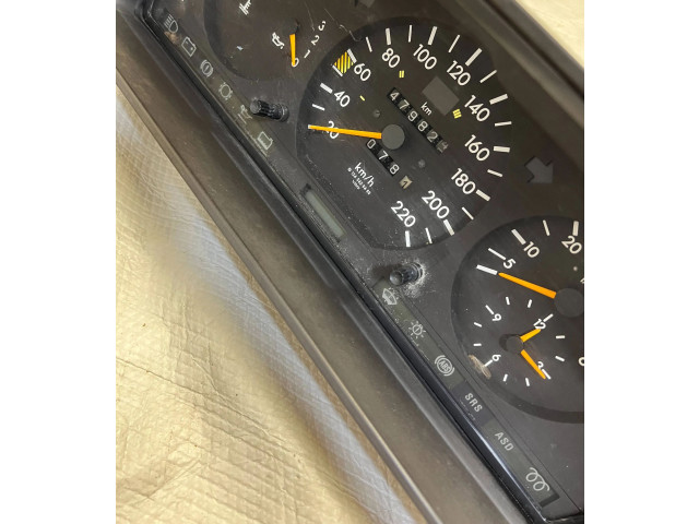 Přístrojová deska  Mercedes-Benz E W124 1990 1244407311  