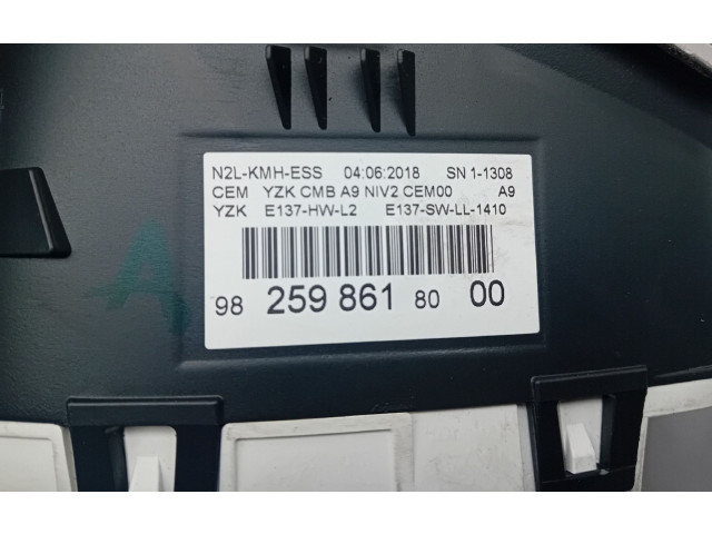 Přístrojová deska  Peugeot 2008 I 2018 9825986180  