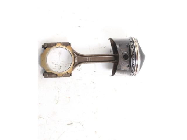 Píst MD334468, MD334468   Mitsubishi Pajero Sport I    6G74 