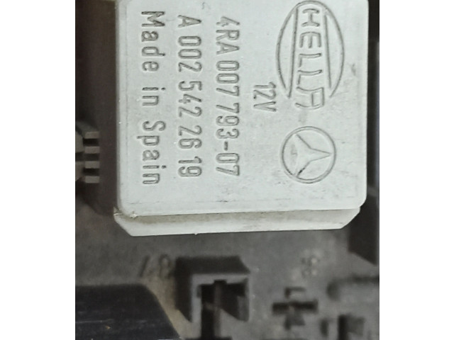   Pojistková skříňka 1635450205, 05200101   Mercedes-Benz ML W163 2002