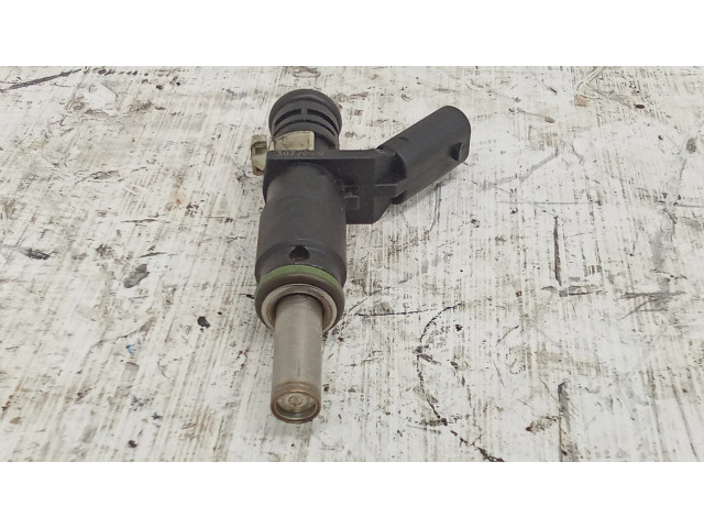 Vstřikovač A2720780249   Mercedes-Benz ML W164  pro benzínový motor 5.5 27396330342398 1534