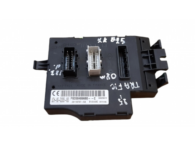 Блок комфорта P8200409680, P8200409680C   Renault Trafic II (X83)   