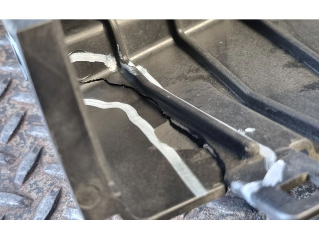 Блок предохранителей  68318605AA   Jeep Grand Cherokee    