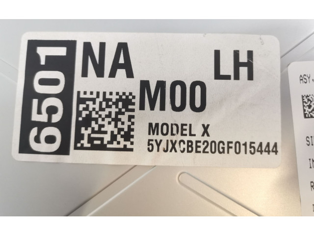 Дисплей    1045006-00-C, 1002294-00-H   Tesla Model X