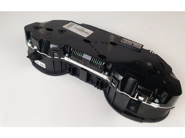 Панель приборов 8R0920981P   Audi Q5 SQ5       