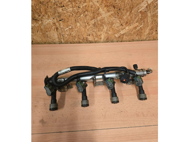 Vstřikovací lišta 12604536, 12582219   Opel Antara     