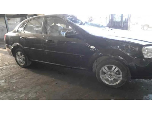 Генератор SINREFERENCIA   Chevrolet Corsa 1.8     