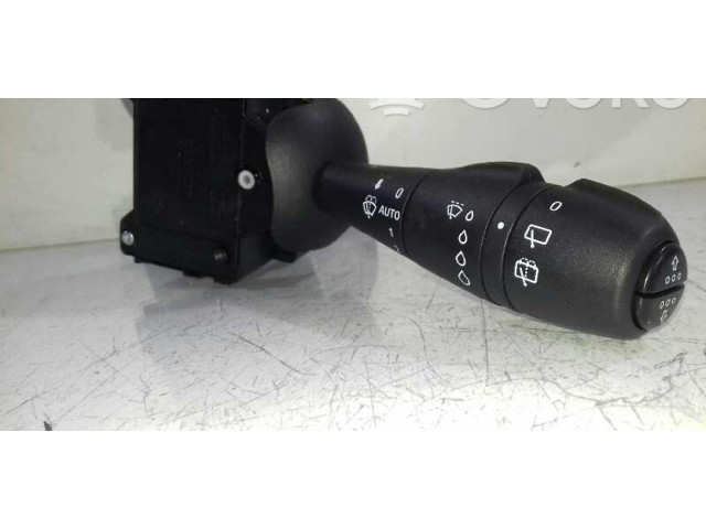 Ручка стеклоочистителей 255676085R, E106703251   Renault Captur