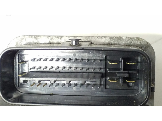 Jednotka ABS 4721052310   Toyota Prius c 2015