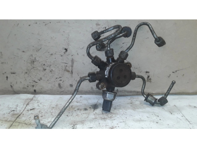 Vstřikovací lišta 4M509D280DB   Ford Focus  pro naftový motor 1.8  