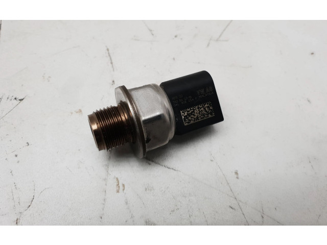 Топливная рампа 04L906054F   Volkswagen Tiguan   для двигателя DFGA
