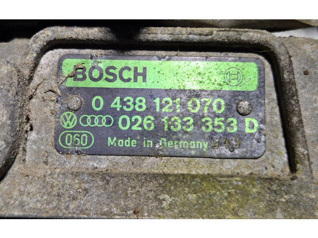 Vstřikovací lišta 0438121070, 026133353D   Audi 80 90 B3     