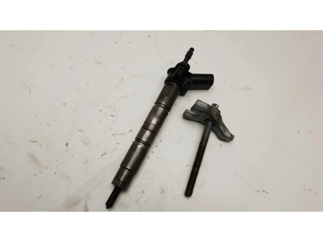 Vstřikovač 7797877   BMW 1 E82 E88  pro naftový motor 2.0 N47d20 