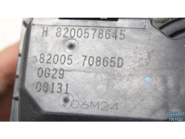 Vstřikovač 8200987453   Renault Scenic III -  Grand scenic III    H4J-700 