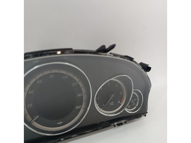 Přístrojová deska  Mercedes-Benz E A207 2011 A2129003913, 2129013802  