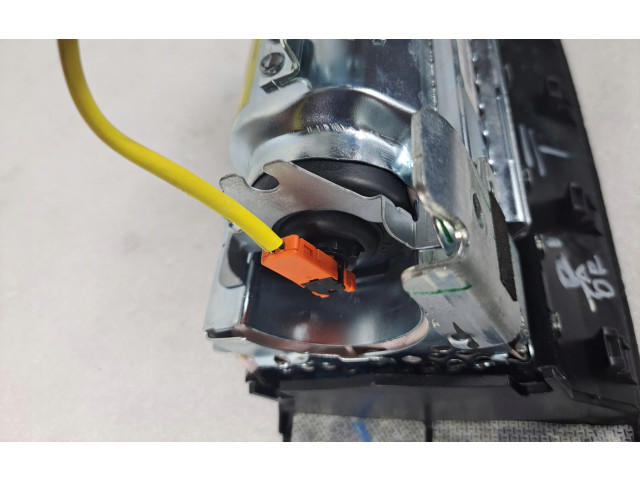 Подушка безопасности пассажира CR3363044A74   Ford Mustang V