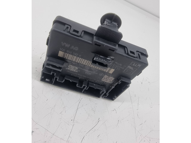 Поршень Блок управления дверью  5Q0959592F  Audi Q2 -  