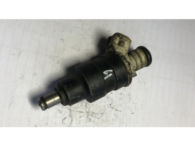 Vstřikovač 0280150208   BMW 3 E30  pro benzínový motor 0.0  