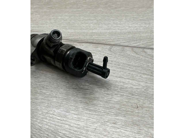 Vstřikovač 0445110239   Peugeot 407     