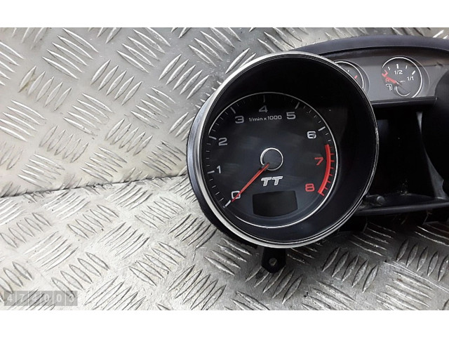 Панель приборов 8j0920980c   Audi TT Mk1       