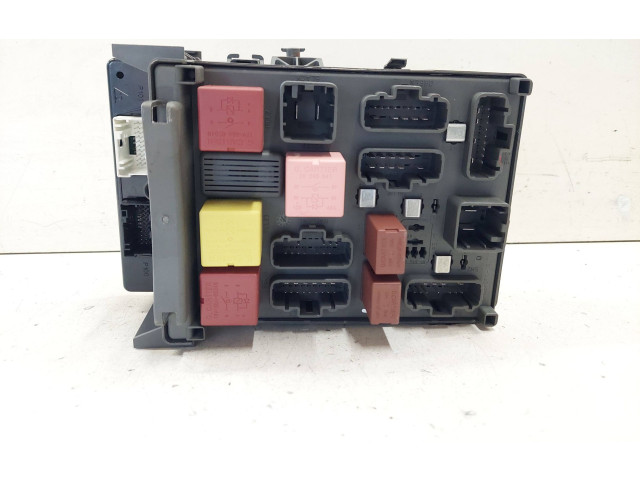 Блок предохранителей 8200315962, 8200447434   Renault Espace -  Grand espace IV    