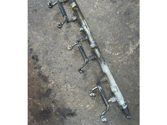 Vstřikovací lišta 0445216002   BMW 5 E39     