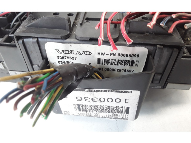   Pojistková skříňka 30679527, 08696098   Volvo XC90 2003