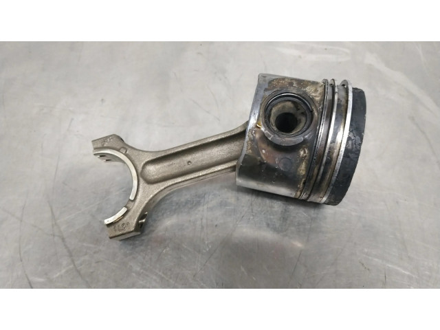 Píst 1L81   BMW 3 E92 E93     