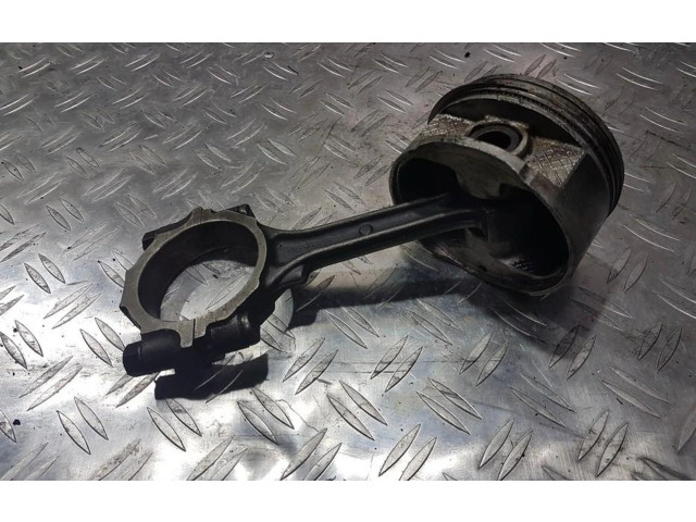 Píst 4654355, nenusttayta   Chrysler Voyager  pro benzínový motor 3.3  
