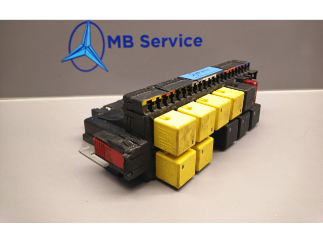   Pojistková skříňka A0285459832, 05045113   Mercede-Benz S W220 2001