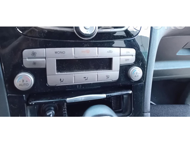 Блок управления климат-контролем    Ford S-MAX