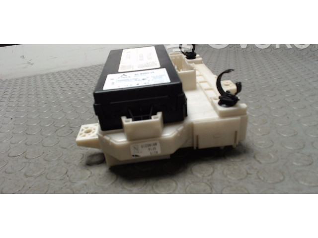 Блок предохранителей  MN108319   Mitsubishi Colt    