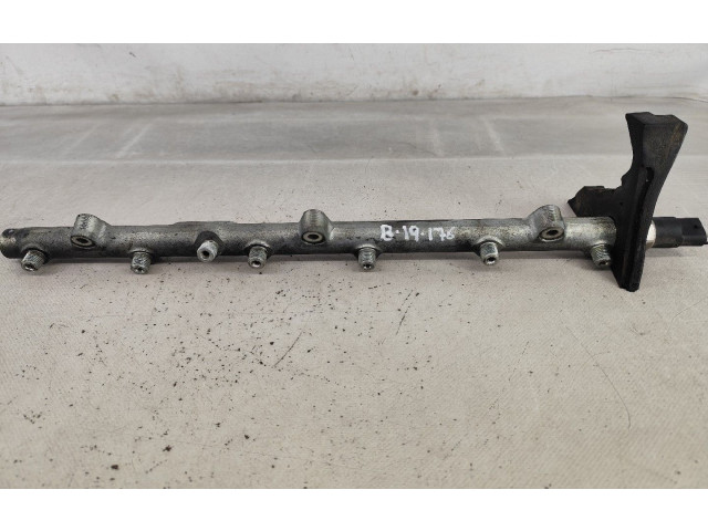 Vstřikovací lišta 0445216002   BMW 5 E39     