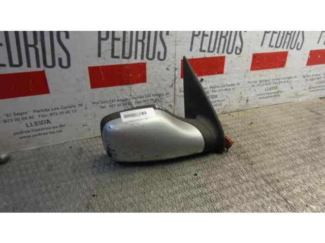 Zpětné zrcátko  Peugeot 106 1998  8148KP  