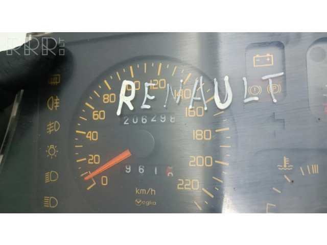 Přístrojová deska  Renault 21 1992 090415099011, 7700797032  
