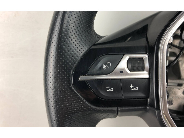 Volant Peugeot 2008 II 2022 98453341ZD, 640501800D  
