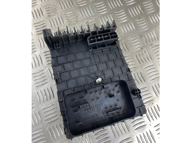 Блок предохранителей 3c0937125A   Volkswagen Sharan    