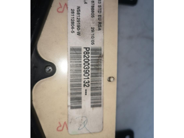 Přístrojová deska  Nissan Primastar 2002 P8200390132  