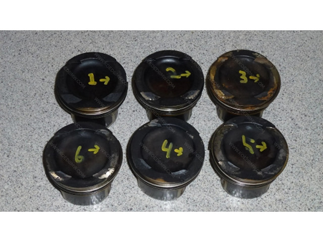 Píst 11257577581   BMW 1 E82 E88    N54 