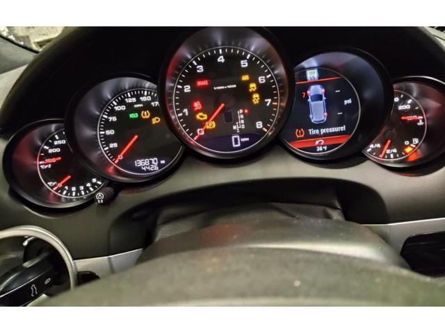 Přístrojová deska  Porsche Cayenne (92A) 2011 7P5920900S, V536  