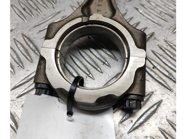 Píst 1326522020, 1310137120   Toyota Prius+ (ZVW40)    2ZR-FXE 