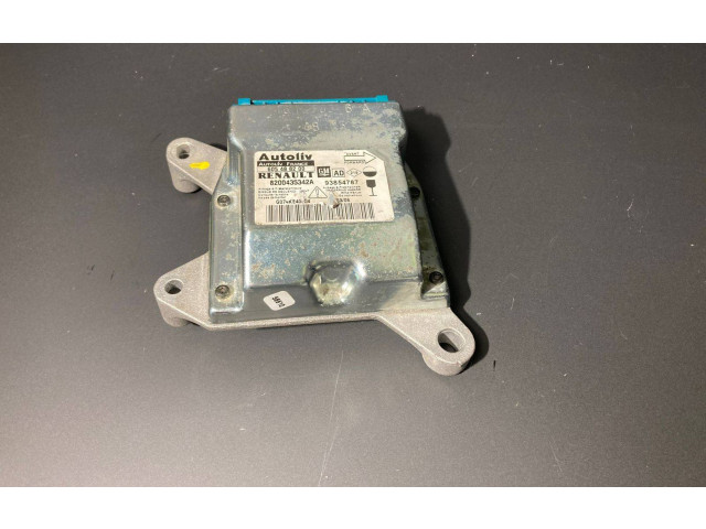 Блок управления двигателя 8200435342A, 93854787   Nissan Primastar
