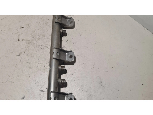 Vstřikovací lišta 7547600   BMW 7 F01 F02 F03 F04  pro benzínový motor 4.4  