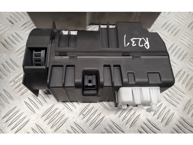 Řídící jednotka A0008005648   Mercedes-Benz SL R231 2013