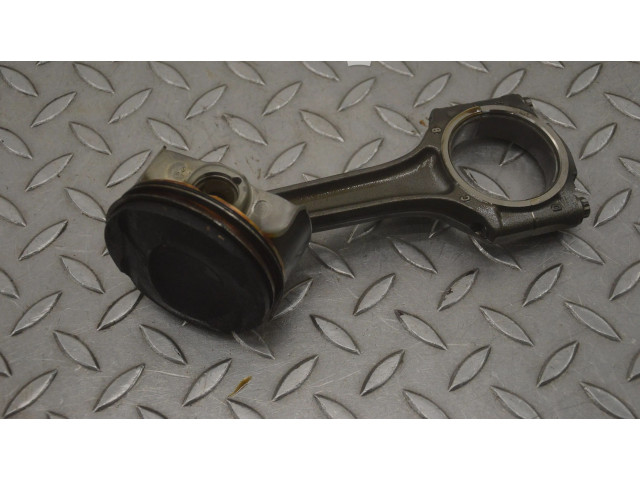 Píst 326368   Maserati Ghibli    F160AM 